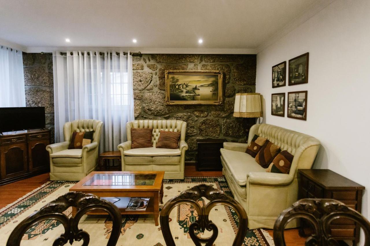 Casa Da Calcada Villa กิมาไรส์ ภายนอก รูปภาพ
