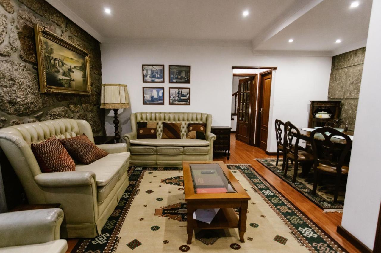 Casa Da Calcada Villa กิมาไรส์ ภายนอก รูปภาพ